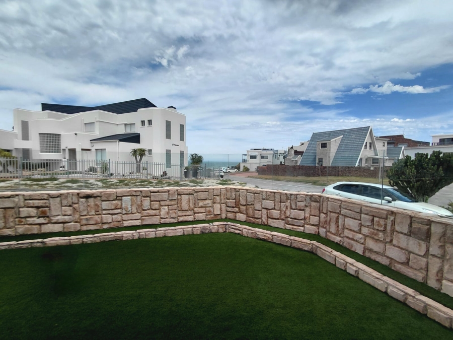 5 Bedroom Property for Sale in Ferreira Town Eastern Cape